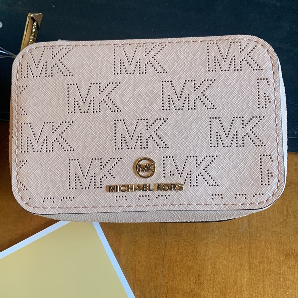 MICHAEL KORS Cosmetic/Jewelry Case - Brand New in Box and with Tags - 2